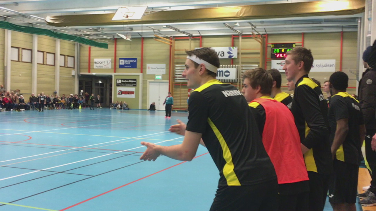 Showkamp mot HK Vestre Toten